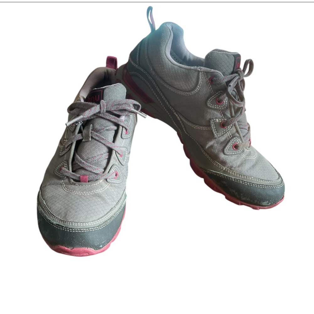 AHNU Vibram Sugarpine Waterproof Hiking Boots Low Top Sneakers Women's Size 7